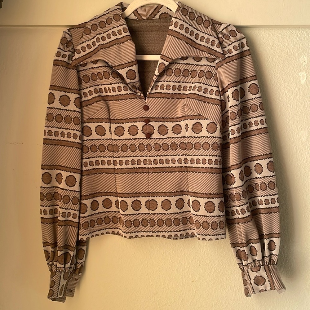 Vintage handmade long sleeve printed cropped 70’s style blouse